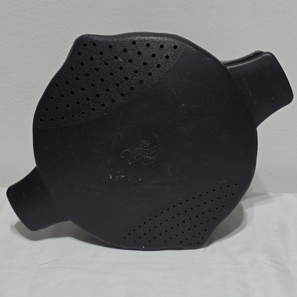Pampered Chef Large 8 Cup 2 Qt Micro Cooker Microwave Steamer Strainer Lid Black